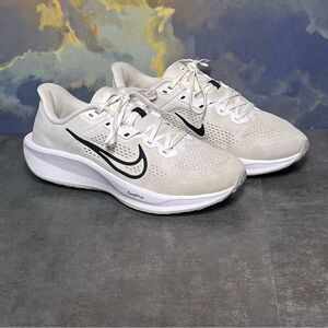 Nike Quest 6 Men's White Running Shoes Size 9